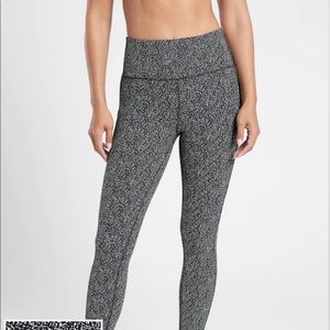 Ultimate Stash Pocket Textured 7/8 Tight